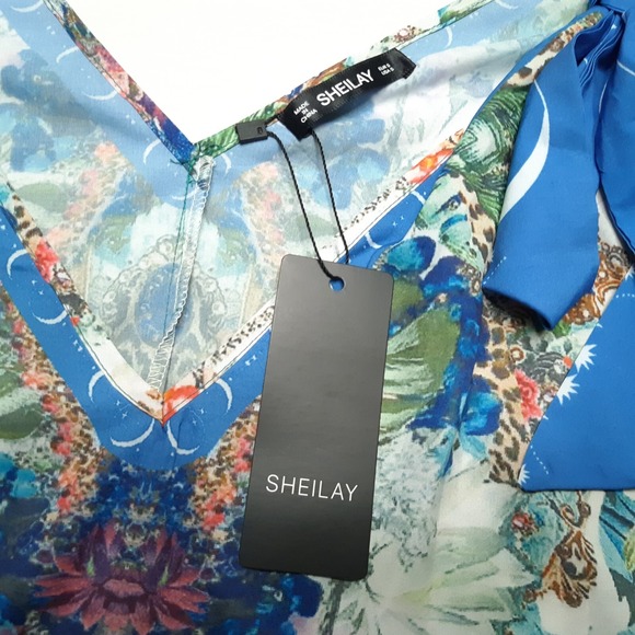 Sheilay Blouse Womens Small Blue Floral Cold Shoulder Bell Sleeve Top New - Picture 15 of 16
